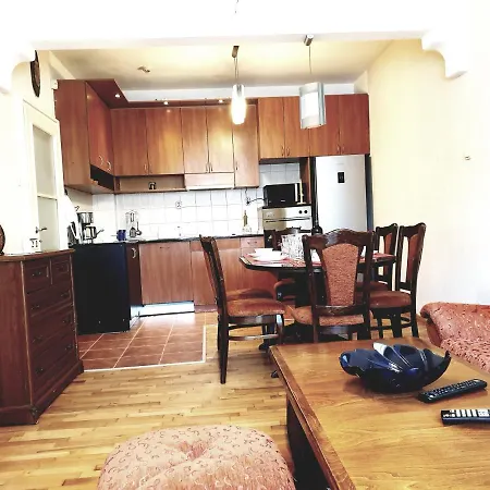 Apartamento Jasmine Metro Station, Parks & Mall *
