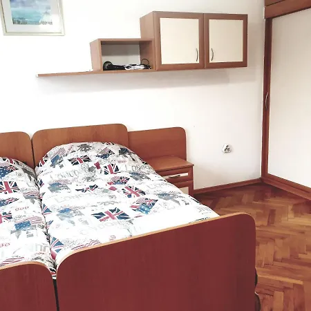 Jasmine Metro Station, Parks & Mall Apartamento